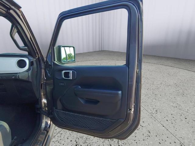 Photo of 2021 Granite Crystal Clearcoat Metallic Jeep Wrangler Unlimited
