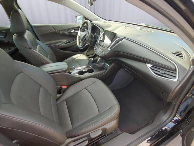 Photo of 2019 Mosaic Black Metallic Chevrolet Malibu