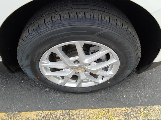 Photo of 2023 Summit White Chevrolet Equinox