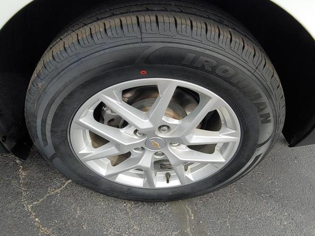 Photo of 2023 Summit White Chevrolet Equinox