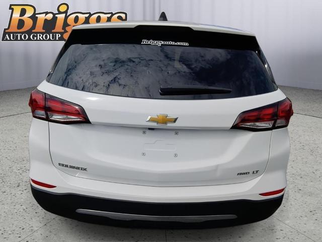 Photo of 2023 Summit White Chevrolet Equinox