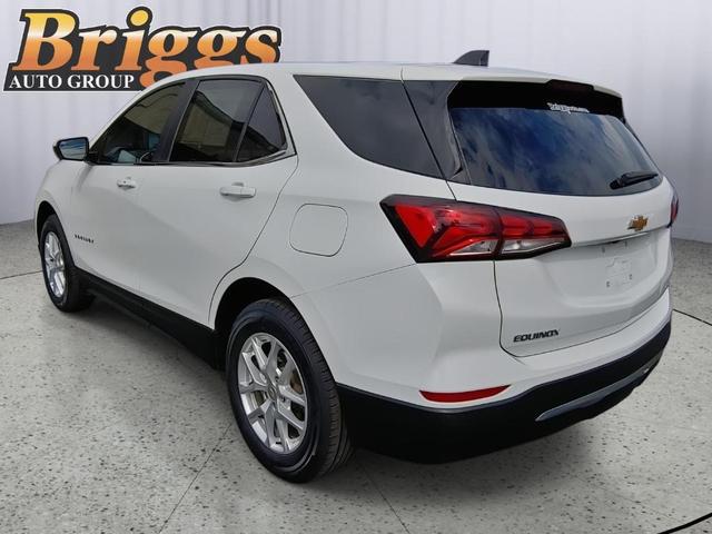 Photo of 2023 Summit White Chevrolet Equinox
