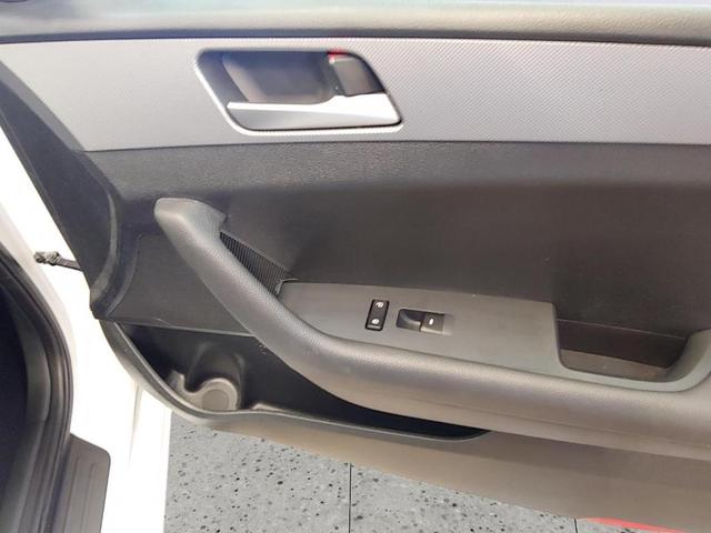 Photo of 2018 Quartz White Pearl Hyundai SONATA