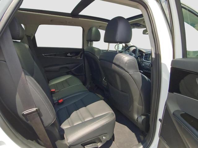 Photo of 2020 Snow White Pearl Kia Sorento