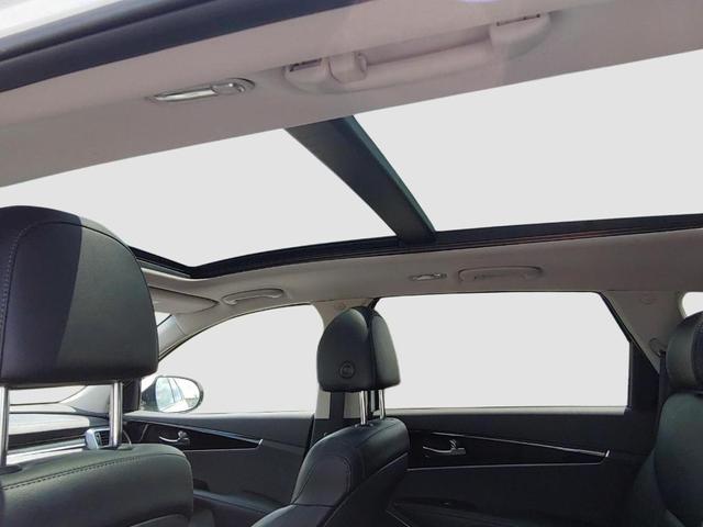 Photo of 2020 Snow White Pearl Kia Sorento