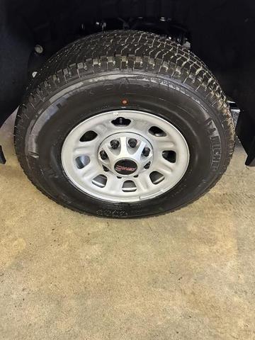 Photo of 2025 Summit White GMC Sierra 3500
