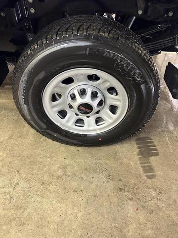 Photo of 2025 Summit White GMC Sierra 3500