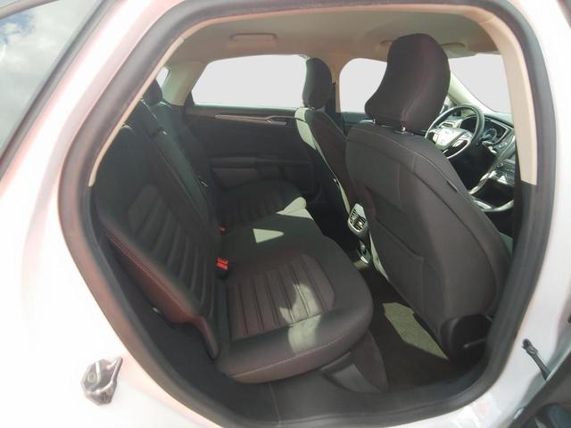 Photo of 2019 Oxford White Ford Fusion