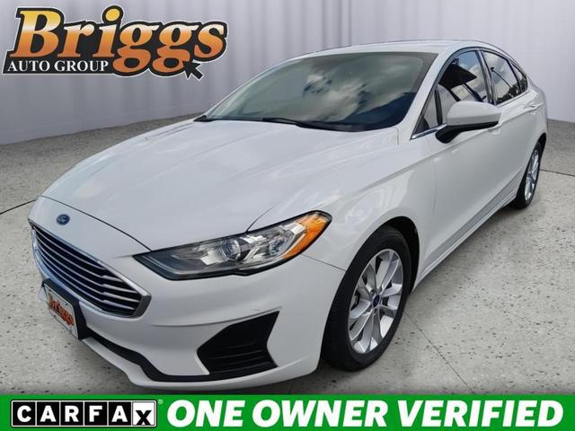 Photo of 2019 Oxford White Ford Fusion