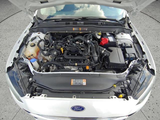 Photo of 2019 Oxford White Ford Fusion