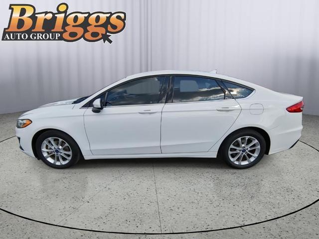 Photo of 2019 Oxford White Ford Fusion