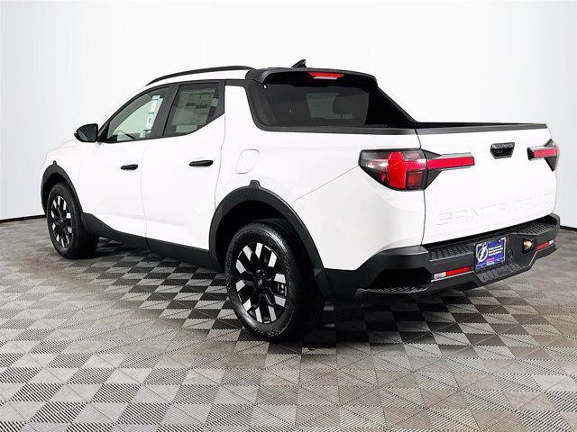 Photo of 2025 Atlas White Hyundai SANTA CRUZ