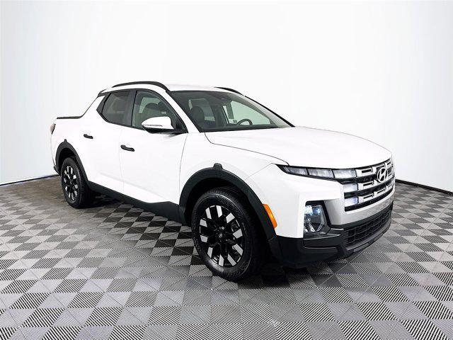 Photo of 2025 Atlas White Hyundai SANTA CRUZ