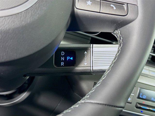 Photo of 2025 Ecotronic Gray Pearl Hyundai KONA