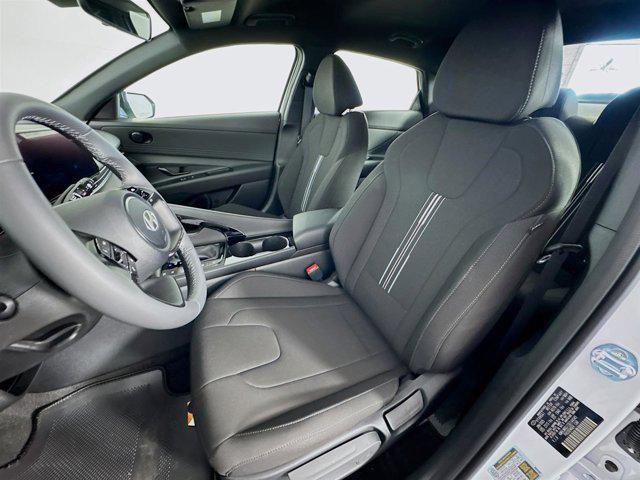Photo of 2025 Serenity White Hyundai ELANTRA
