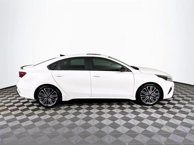 Photo of 2022 Snow White Pearl Kia Forte