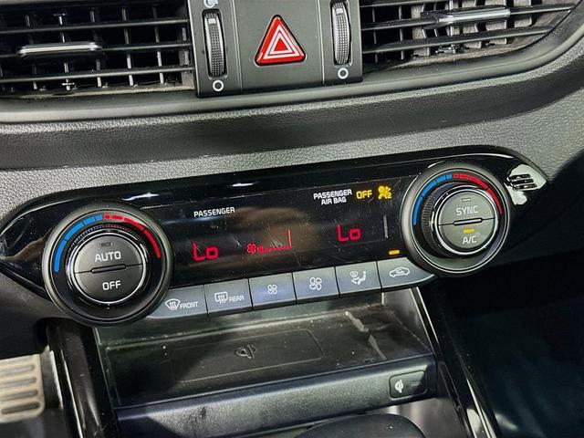 Photo of 2022 Snow White Pearl Kia Forte