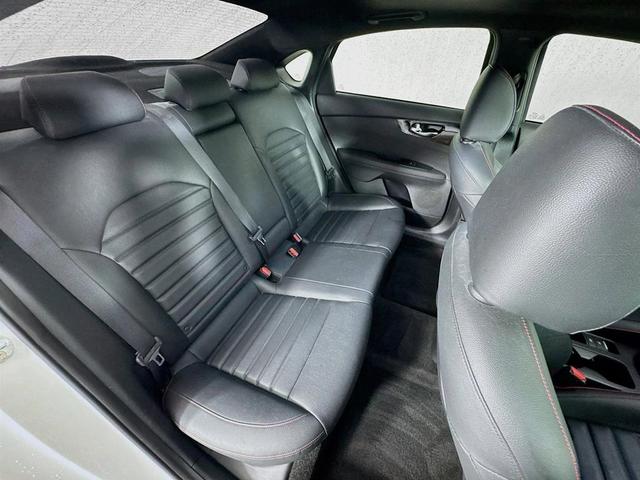 Photo of 2022 Snow White Pearl Kia Forte