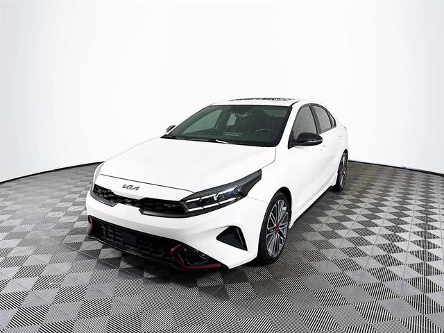 Photo of 2022 Snow White Pearl Kia Forte