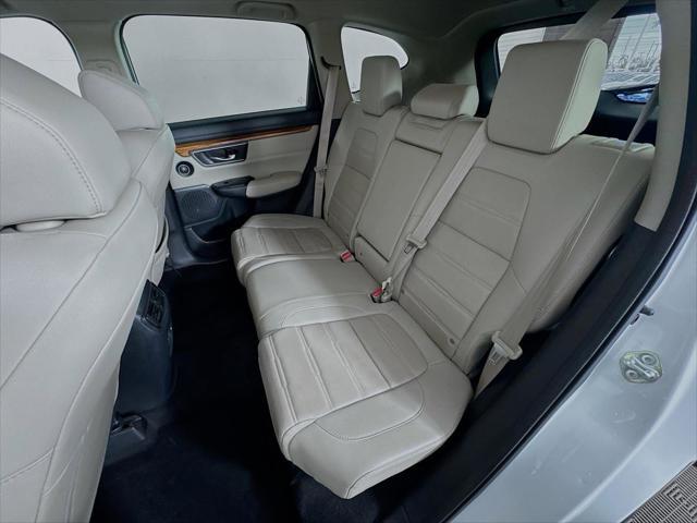 Photo of 2018 White Diamond Pearl Honda CR-V