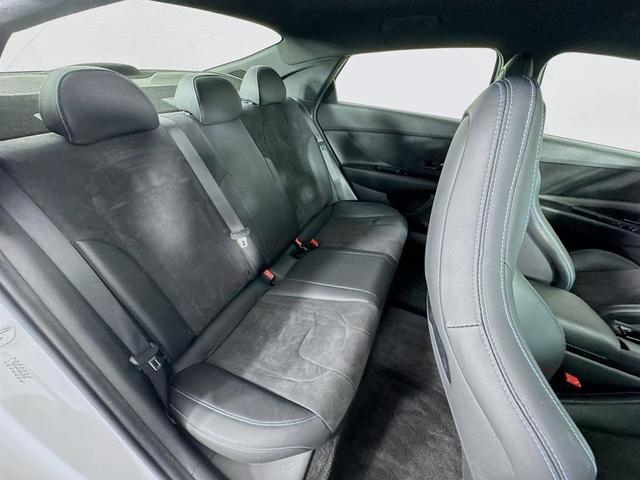 Photo of 2023 Lunar White Hyundai ELANTRA N
