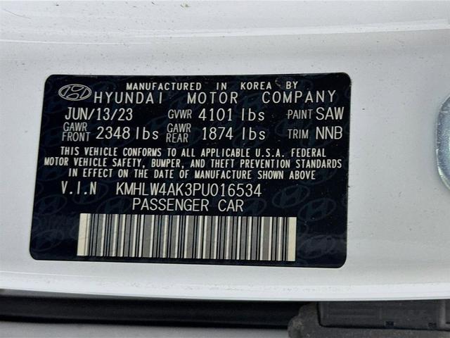 Photo of 2023 Lunar White Hyundai ELANTRA N