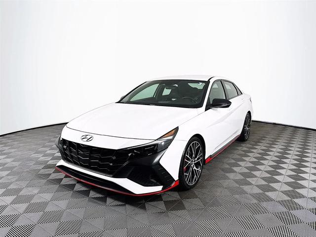 Photo of 2023 Lunar White Hyundai ELANTRA N