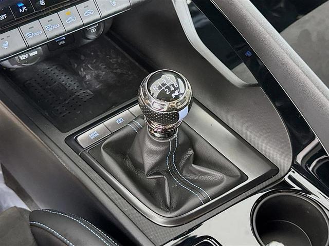 Photo of 2023 Lunar White Hyundai ELANTRA N