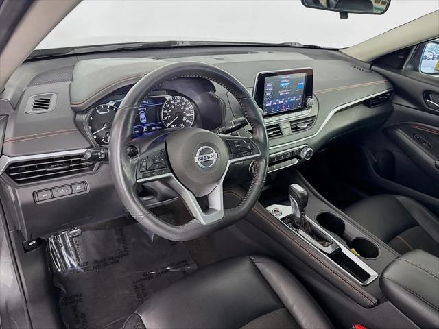 Photo of 2022 Gun Metallic Nissan Altima