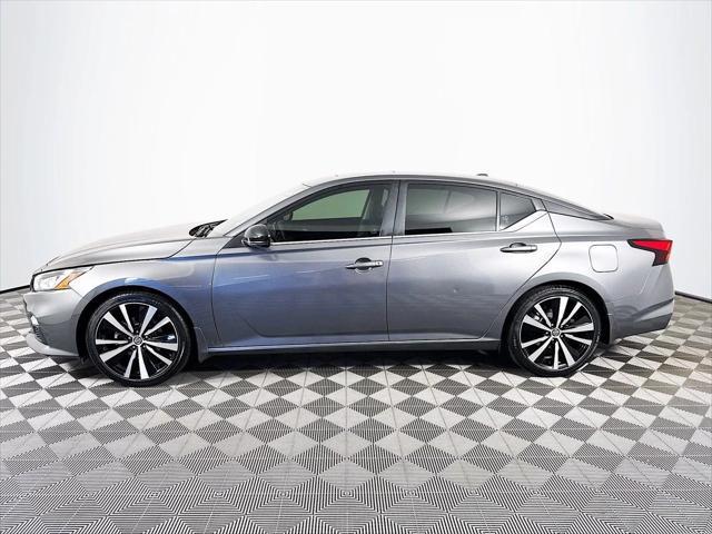 Photo of 2022 Gun Metallic Nissan Altima