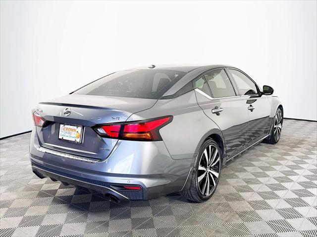 Photo of 2022 Gun Metallic Nissan Altima