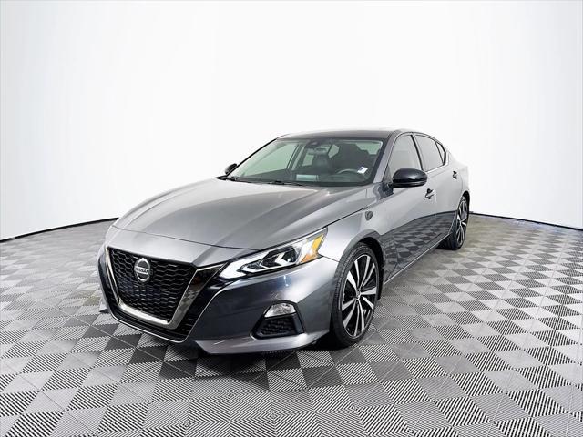 Photo of 2022 Gun Metallic Nissan Altima