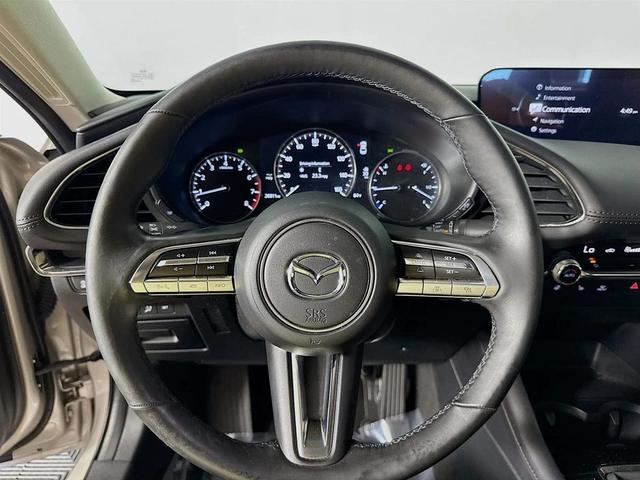 Photo of 2023 Platinum Quartz Metallic Mazda Mazda3