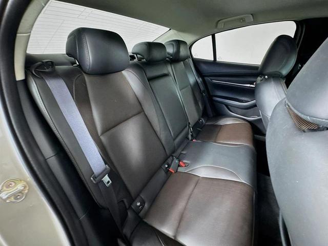 Photo of 2023 Platinum Quartz Metallic Mazda Mazda3