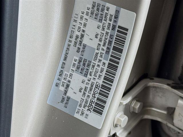 Photo of 2023 Platinum Quartz Metallic Mazda Mazda3
