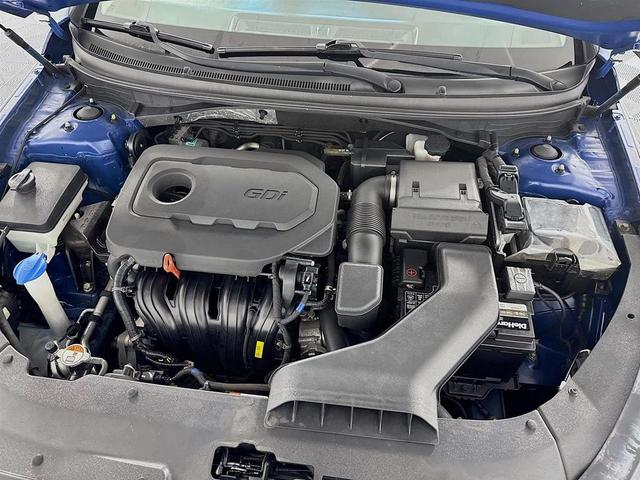 Photo of 2018 Lakeside Blue Hyundai SONATA