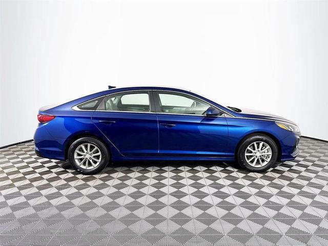 Photo of 2018 Lakeside Blue Hyundai SONATA