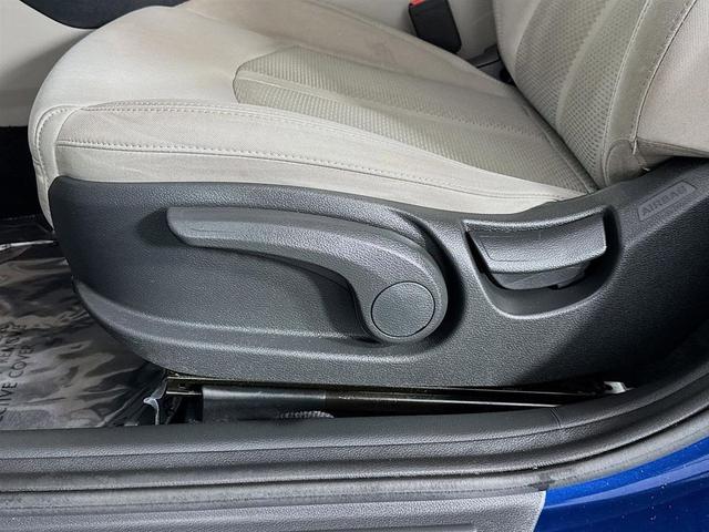 Photo of 2018 Lakeside Blue Hyundai SONATA