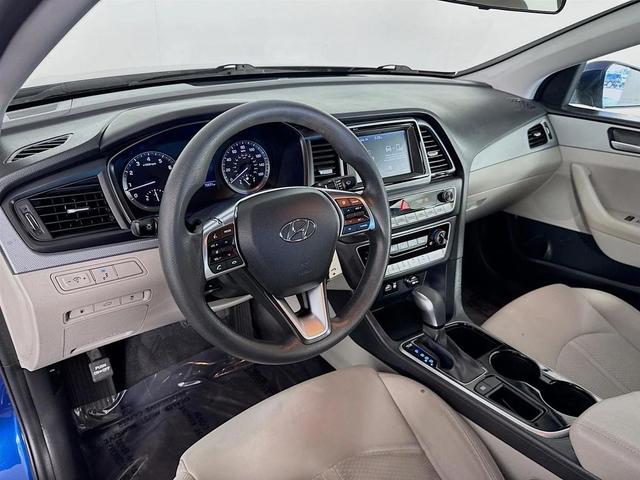 Photo of 2018 Lakeside Blue Hyundai SONATA