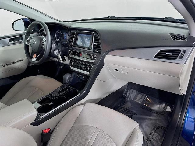 Photo of 2018 Lakeside Blue Hyundai SONATA