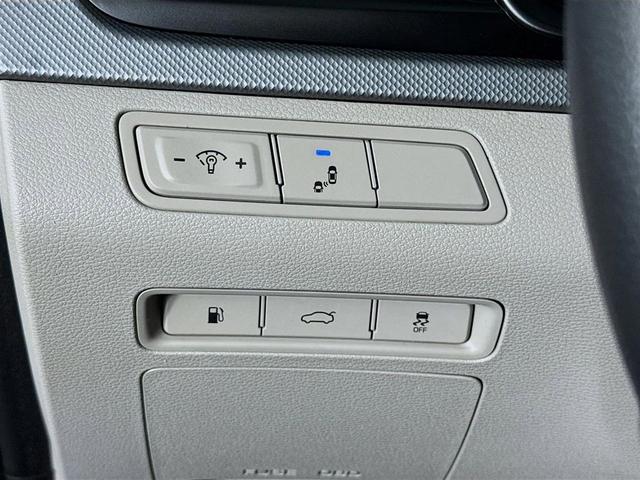 Photo of 2018 Lakeside Blue Hyundai SONATA