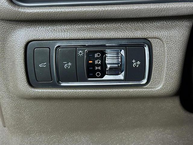 Photo of 2022 Bronze Smoke Metallic Premium Colorant Lincoln Corsair