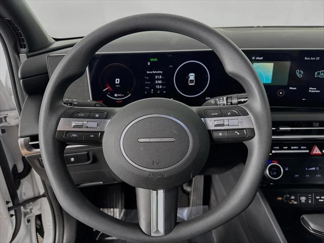 Photo of 2025 Atlas White Hyundai SANTA CRUZ