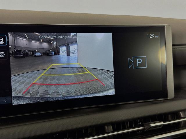 Photo of 2025 Atlas White Hyundai SANTA CRUZ