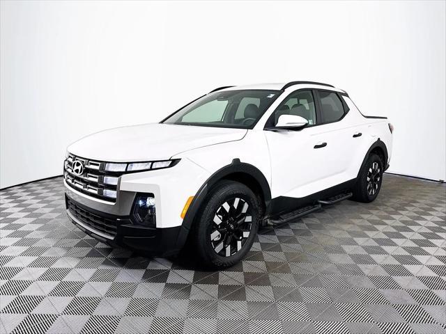 Photo of 2025 Atlas White Hyundai SANTA CRUZ