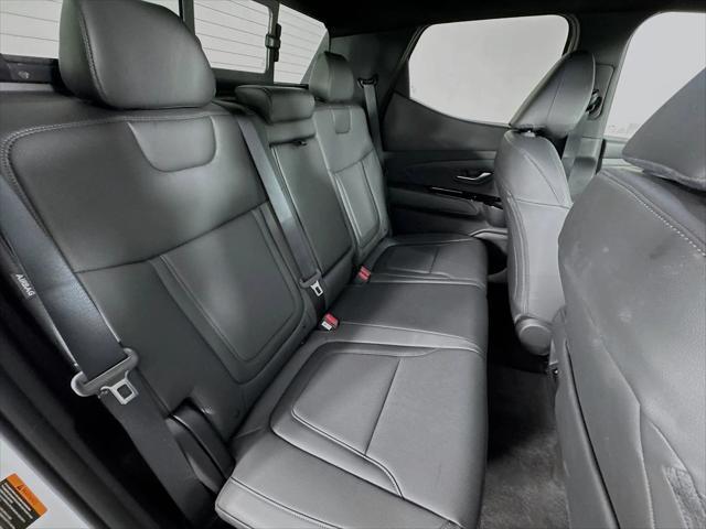 Photo of 2025 Atlas White Hyundai SANTA CRUZ