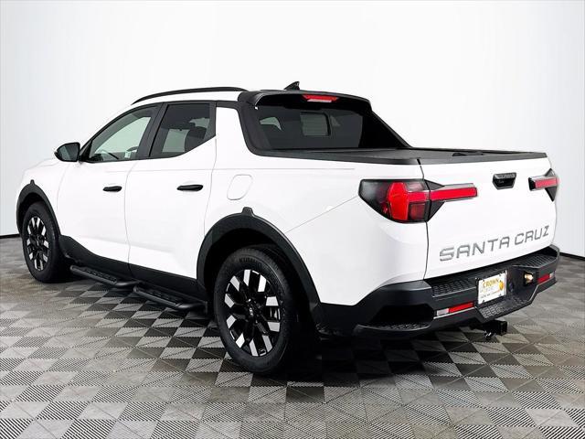 Photo of 2025 Atlas White Hyundai SANTA CRUZ