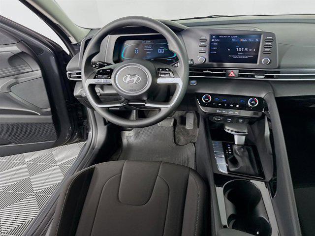 Photo of 2025 Ecotronic Gray Hyundai ELANTRA HEV
