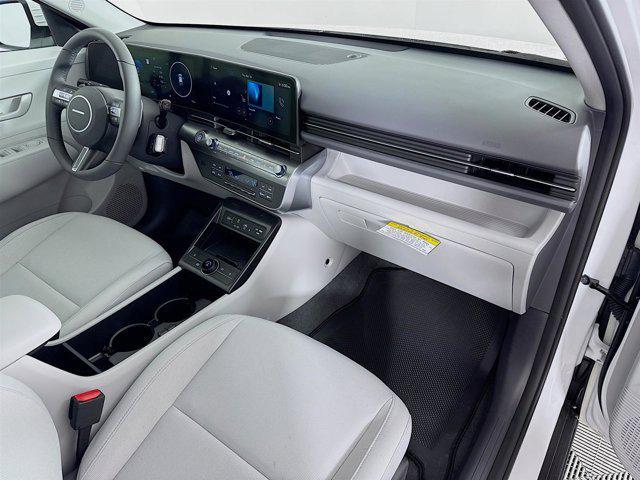 Photo of 2025 Atlas White Hyundai KONA