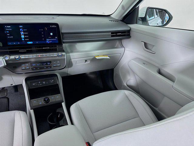 Photo of 2025 Atlas White Hyundai KONA